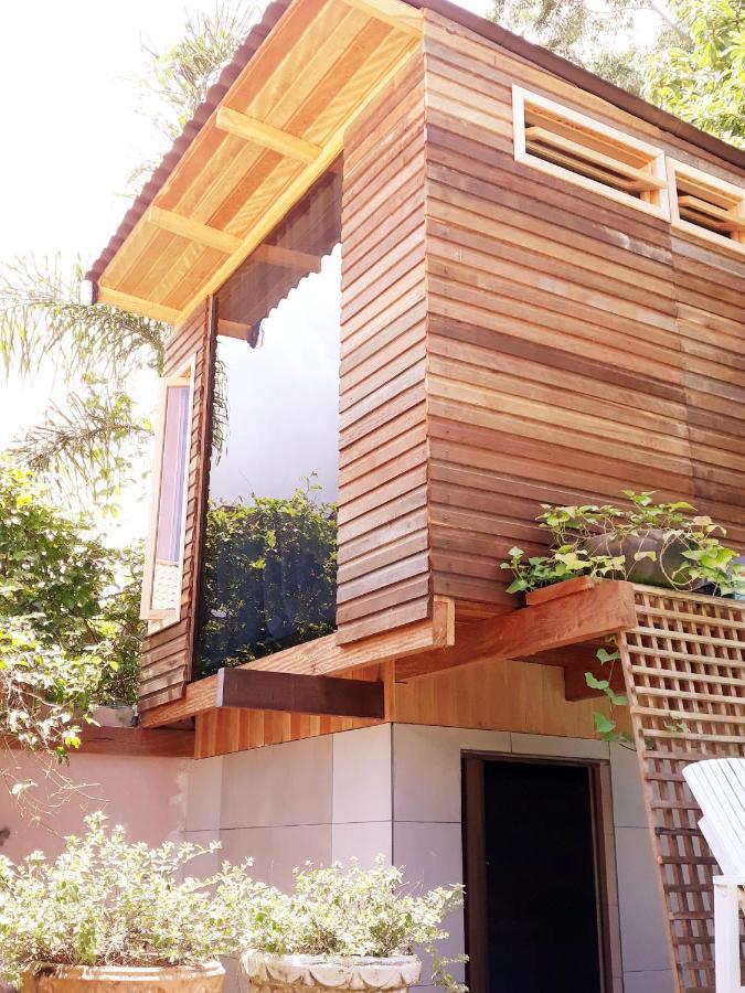 Charmosa Casa Da árvore Na Brava Balneário Camboriú